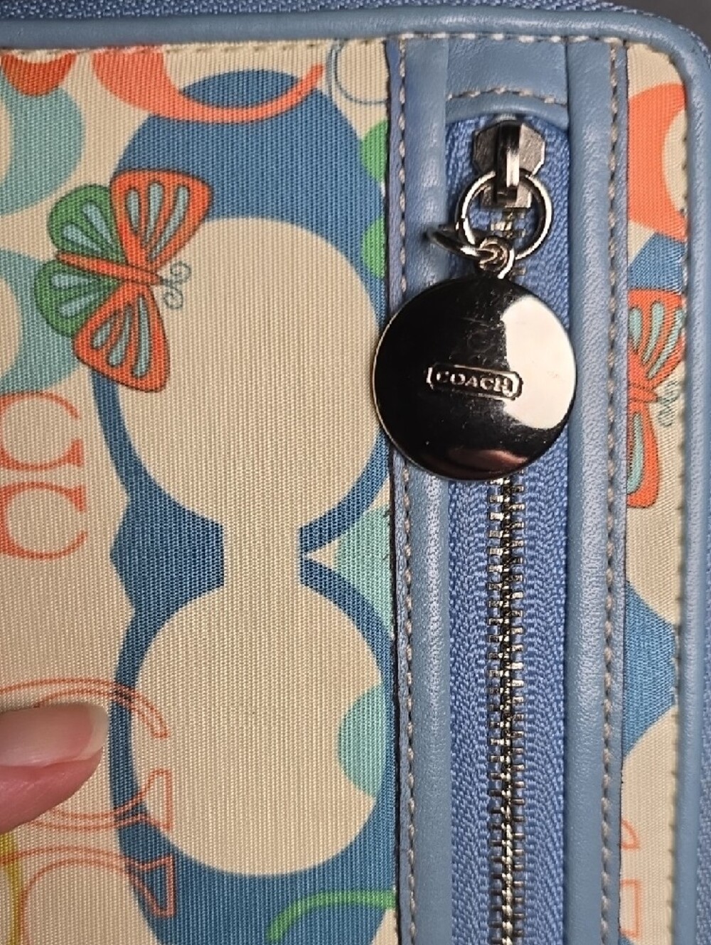 Coach Optic Butterfly  Multicolor Signature Long Wallet/Wristlet Blue Trim - Picture 10 of 14